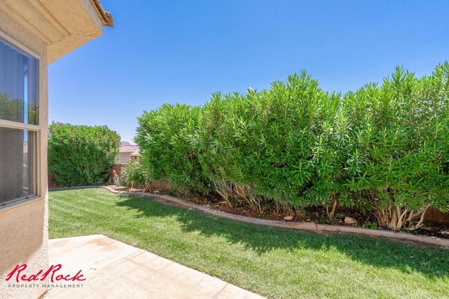 Building Photo - Comfortable 3-bedroom Home. Small Dog Frie...