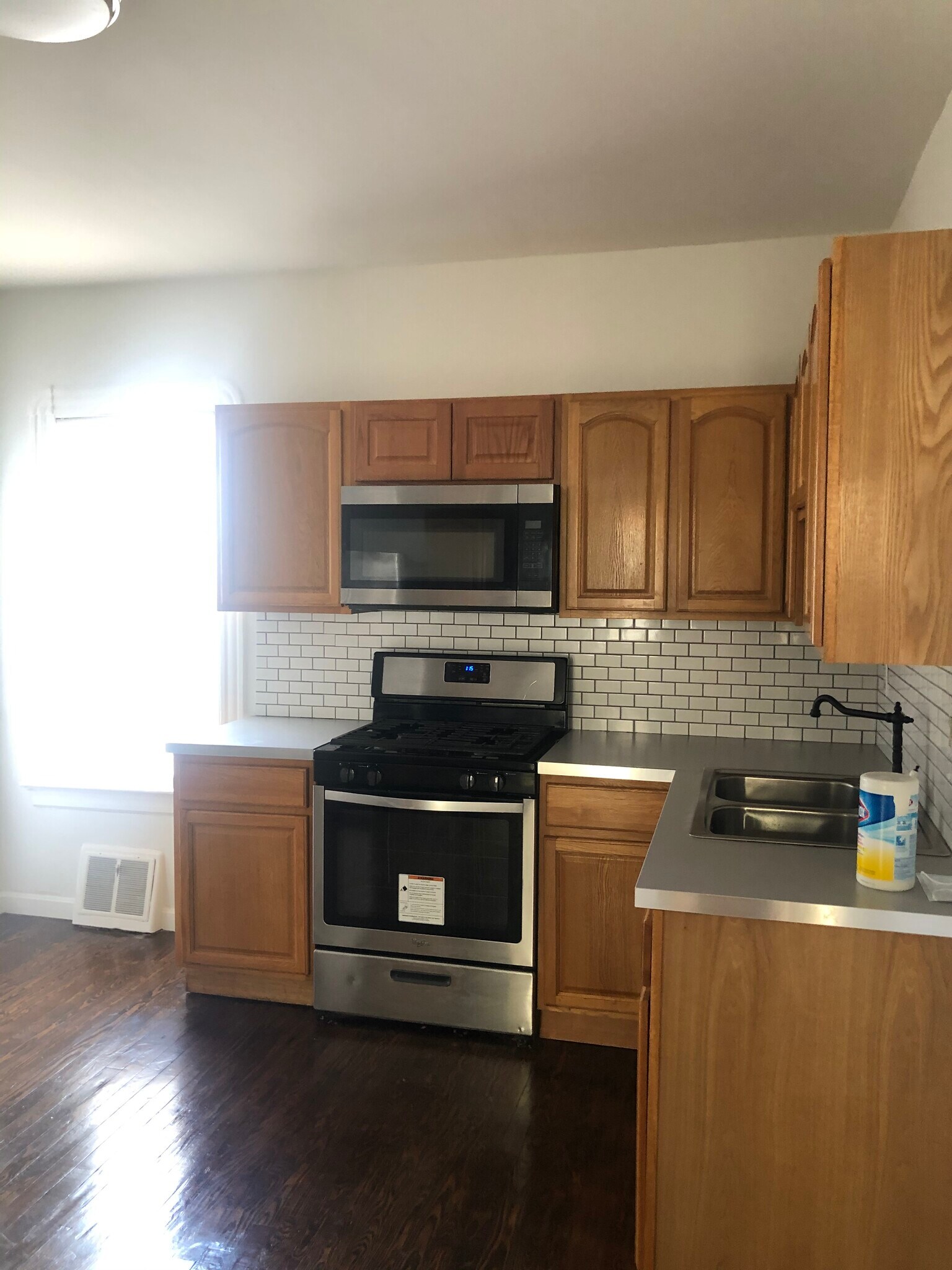 Kitchen - 65 Rowe Ave