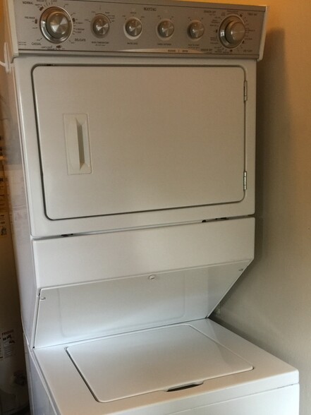 Washer Dryer in each apartment - 812 Branard St