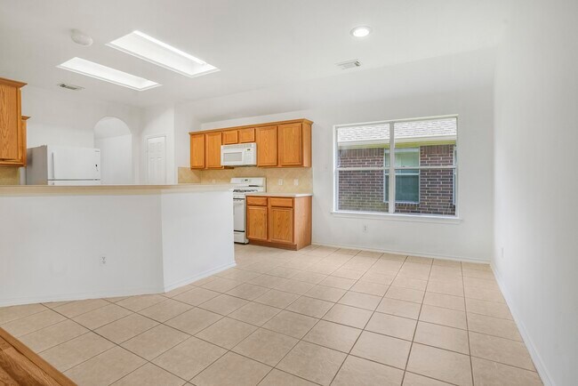 Building Photo - 18134 Stone Trail Manor Dr