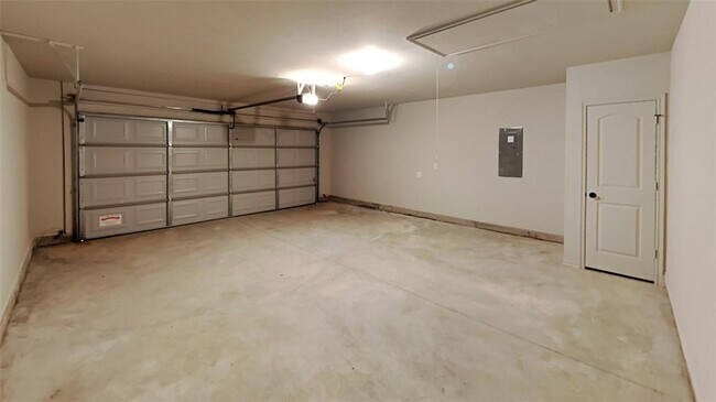 Building Photo - 9004 Northwest 142nd Street
