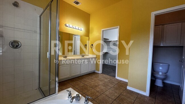 Building Photo - 1500 Dun Loggin Dr