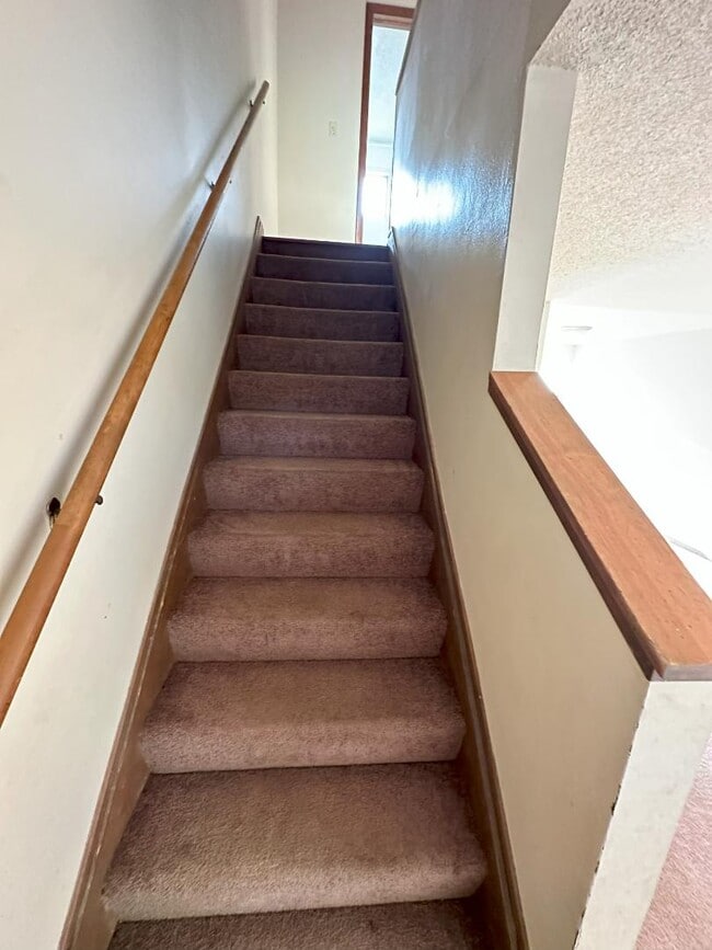 Building Photo - 32-46 Manor Drive - 42