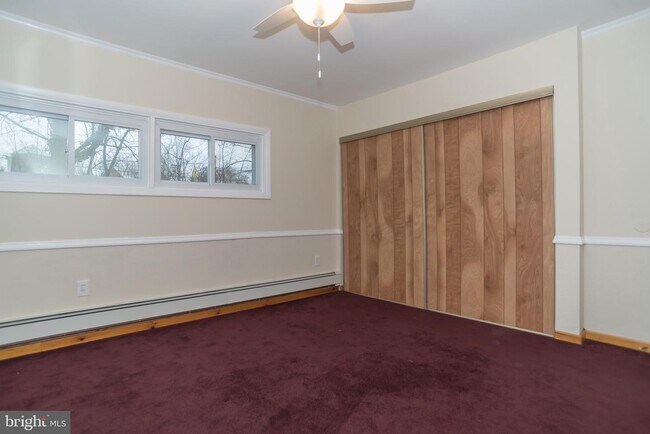 Building Photo - 346 Thornridge Dr