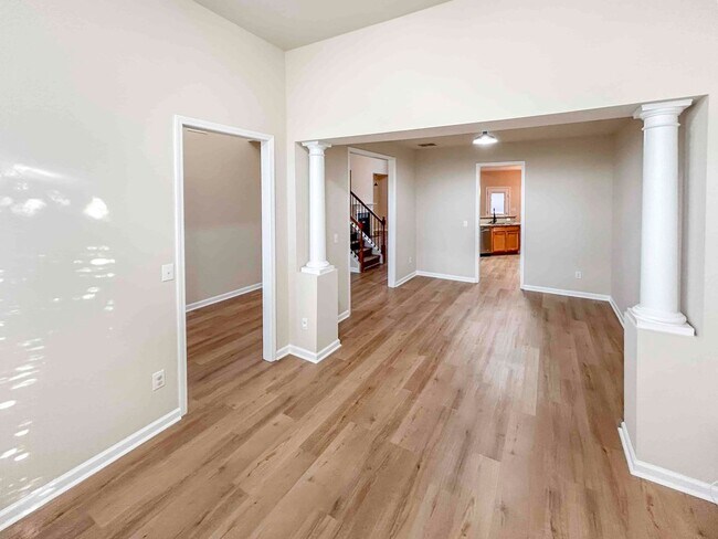 Building Photo - Immaculate 4 BR/3 BA Traditional in Acworth!