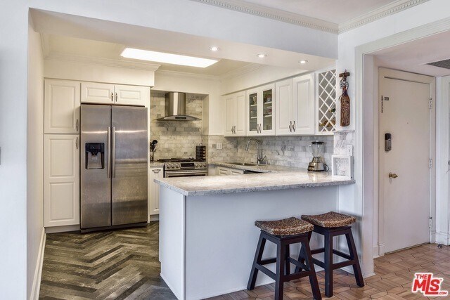 Building Photo - 434 S Canon Dr