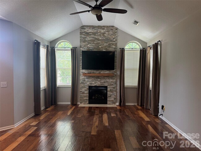 Building Photo - 2416 Coltsview Ln