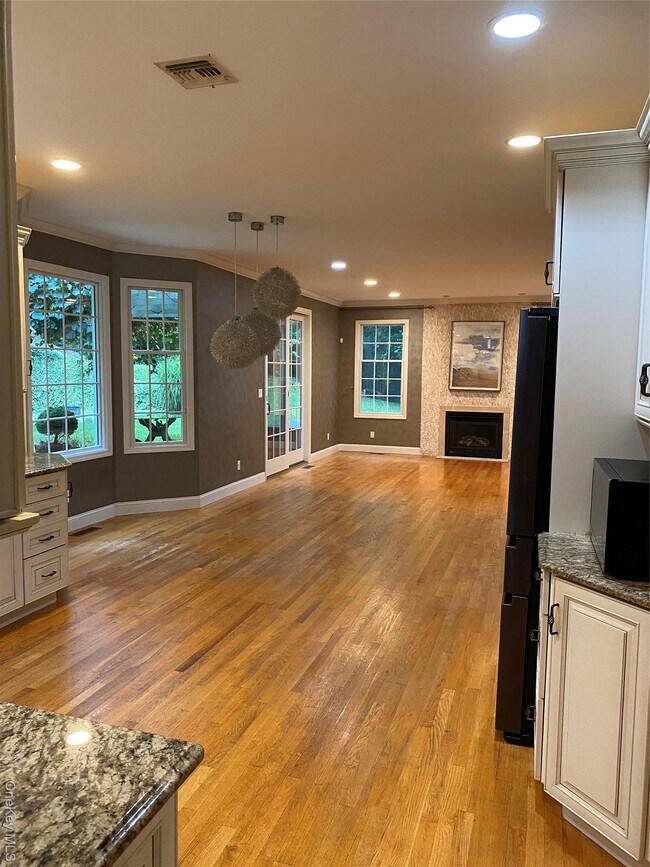 Building Photo - 24 Wilafra Pl