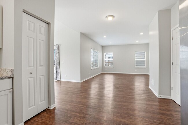 Building Photo - 2647 Pecos Cir