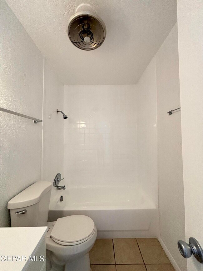 Building Photo - 5808 Dearborne Dr