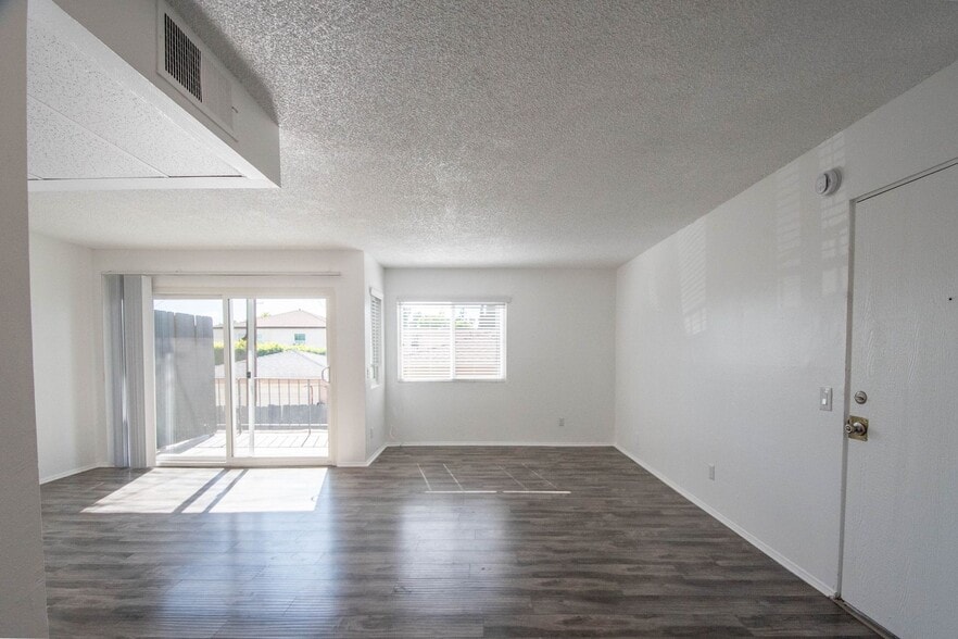 Building Photo - 13800 Sherman Way