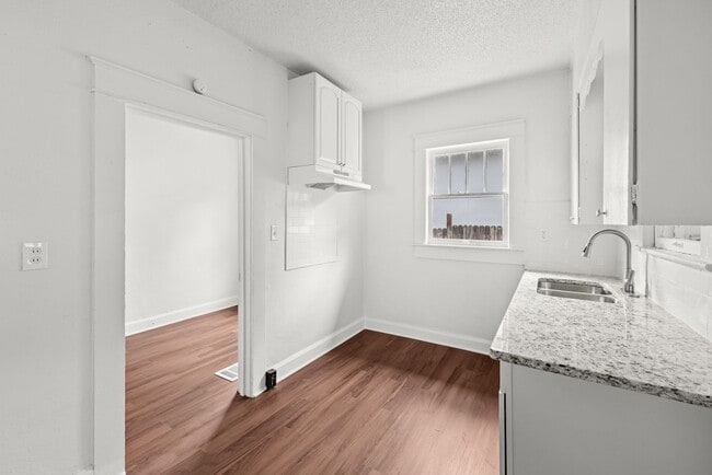 Building Photo - 1609 Jefferson Ave SW