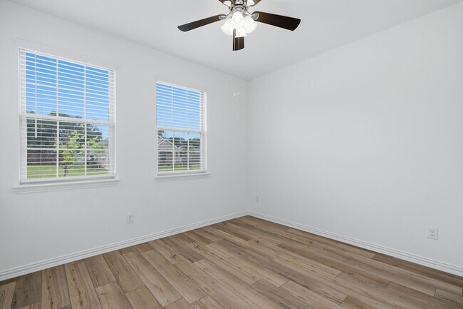Building Photo - 1312 Pistachio Dr
