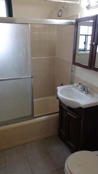 Building Photo - 1410 Wood Rd