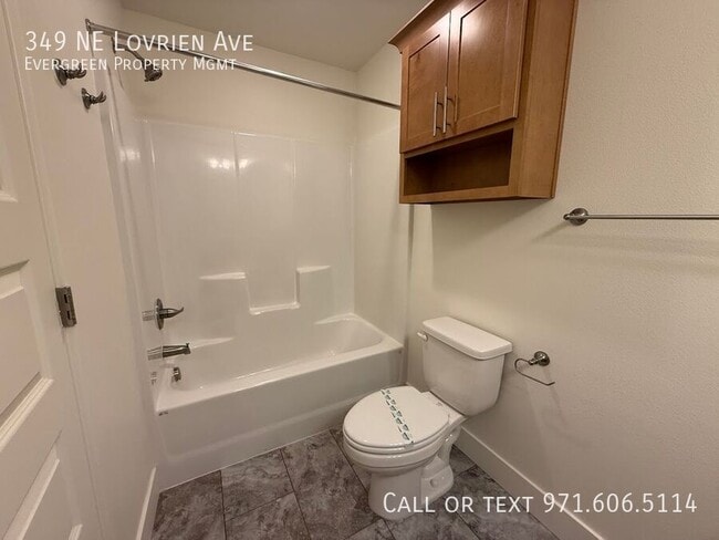 Building Photo - 349 NE Lovrien Ave