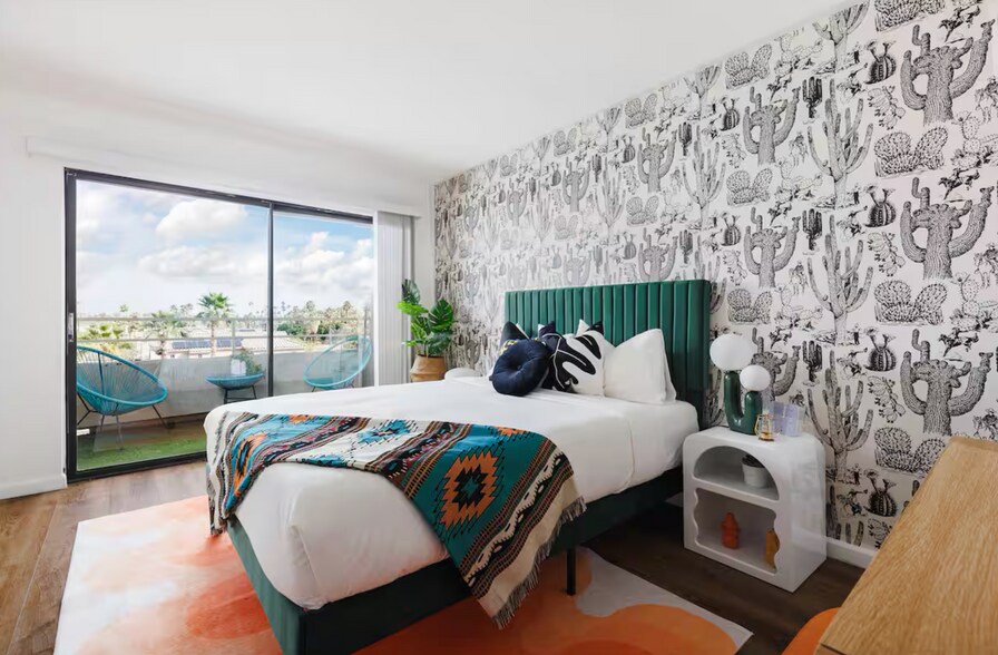 Building Photo - 467 S Calle El Segundo