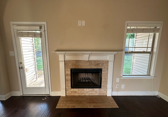 Building Photo - 2336 Pea Ridge Rd