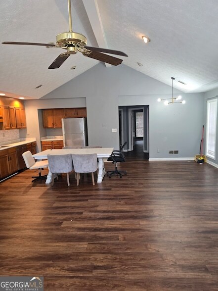 Building Photo - 2812 Briar Hill Ln SE
