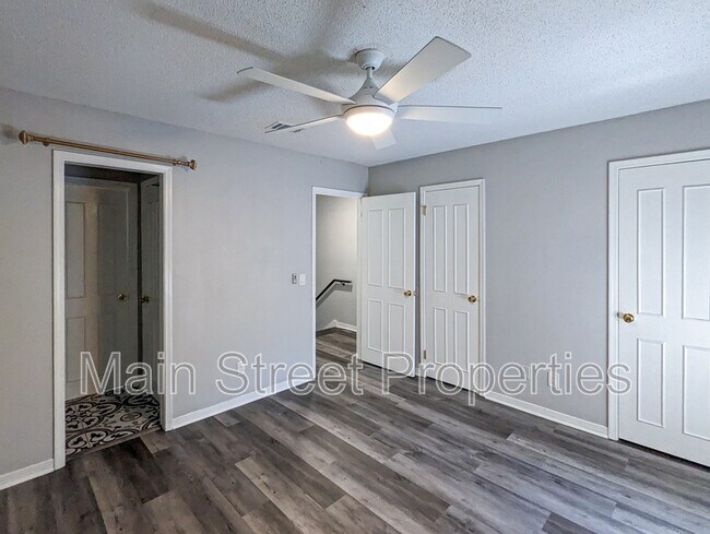 Building Photo - 1313 Foxborough Dr