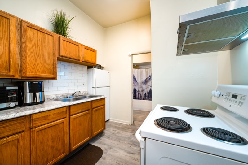 Building Photo - 612 W Market St