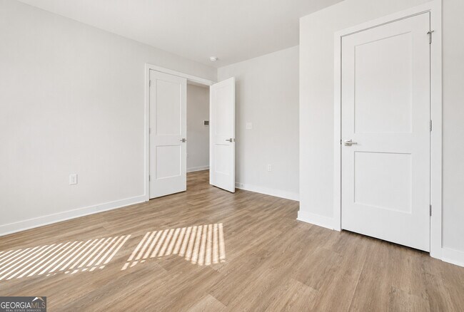 Building Photo - 1129 Bluecoat Cir