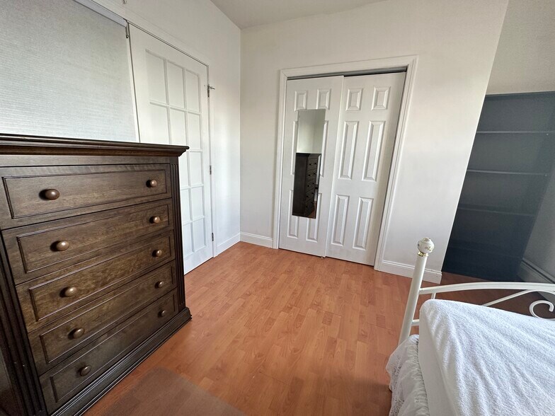 Building Photo - 76 Providence St