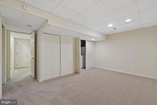 Building Photo - 7730 Chatfield Ln