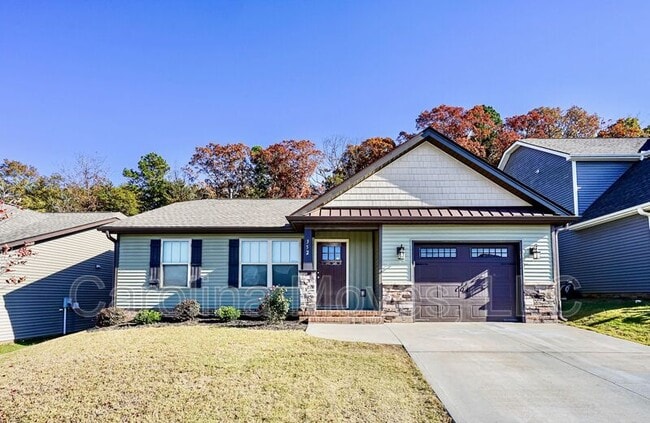Primary Photo - 352 Greymark Ln