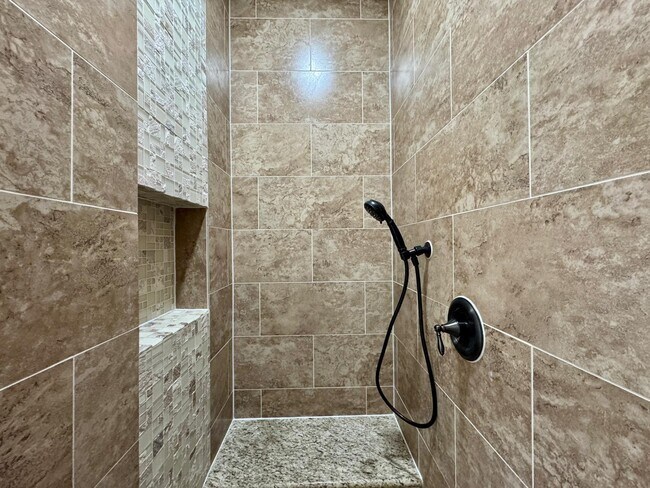 Building Photo - 6427 Liberty Valley Dr