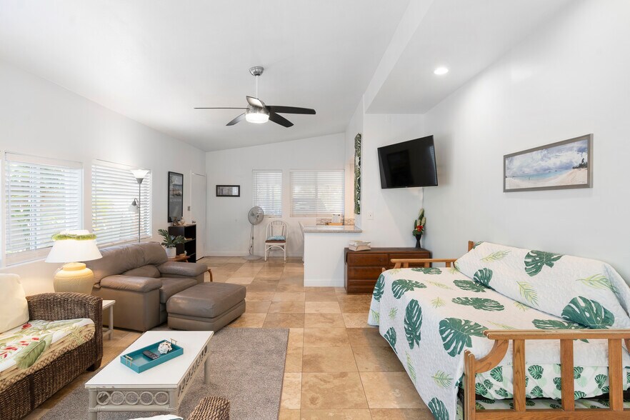 Building Photo - 516A N Kainalu Dr