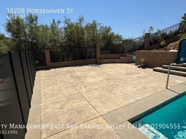 Building Photo - 10208 Horse Haven St
