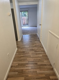 Building Photo - 409 E 34th St