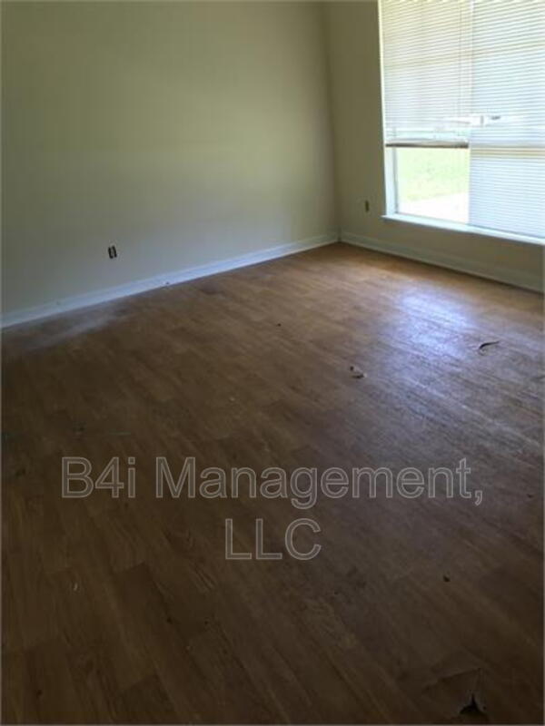 Building Photo - 8795 Channing Dr