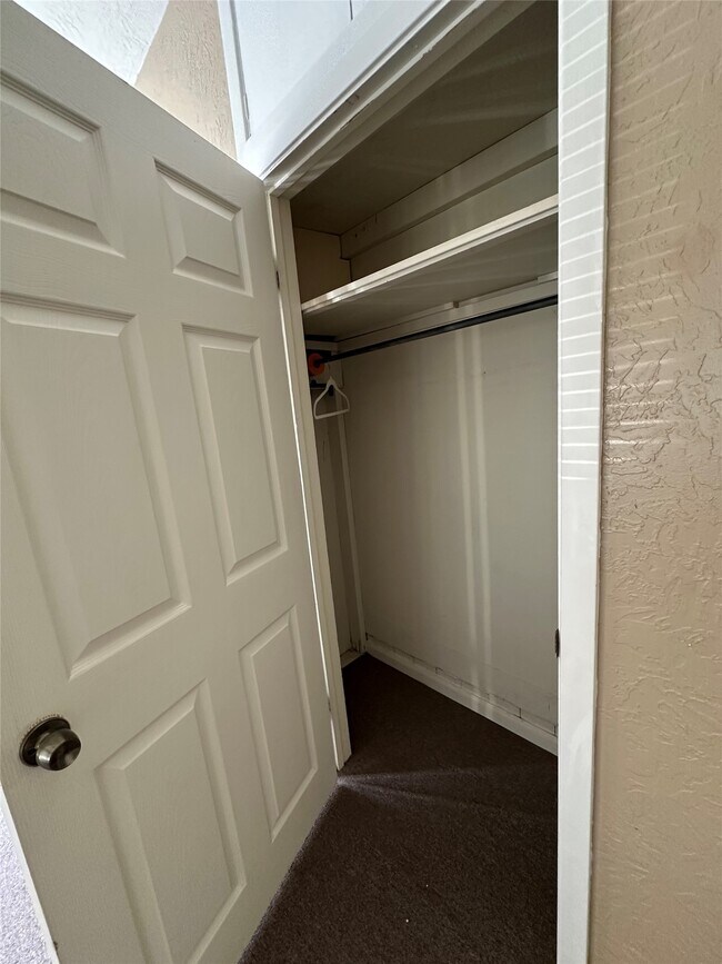 Building Photo - 1709 Biovu Dr