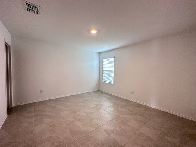 Building Photo - BRAND NEW HOUSE!!!