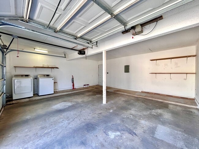 Building Photo - 1713 Timber Ridge Dr