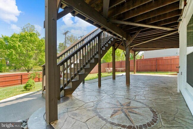 Building Photo - 80 Sanctuary Ln