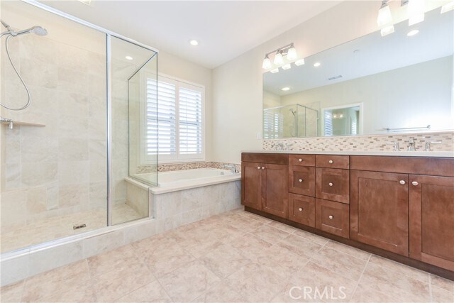 Building Photo - 67 Elmdale