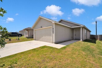 Building Photo - Beautiful Rental Home Located near 410 and Old Pearsall Rd.