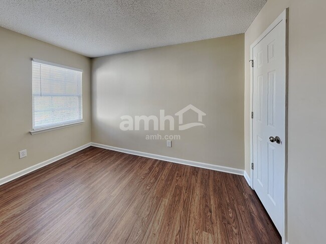 Building Photo - 2888 Shadow Brook Ct NW