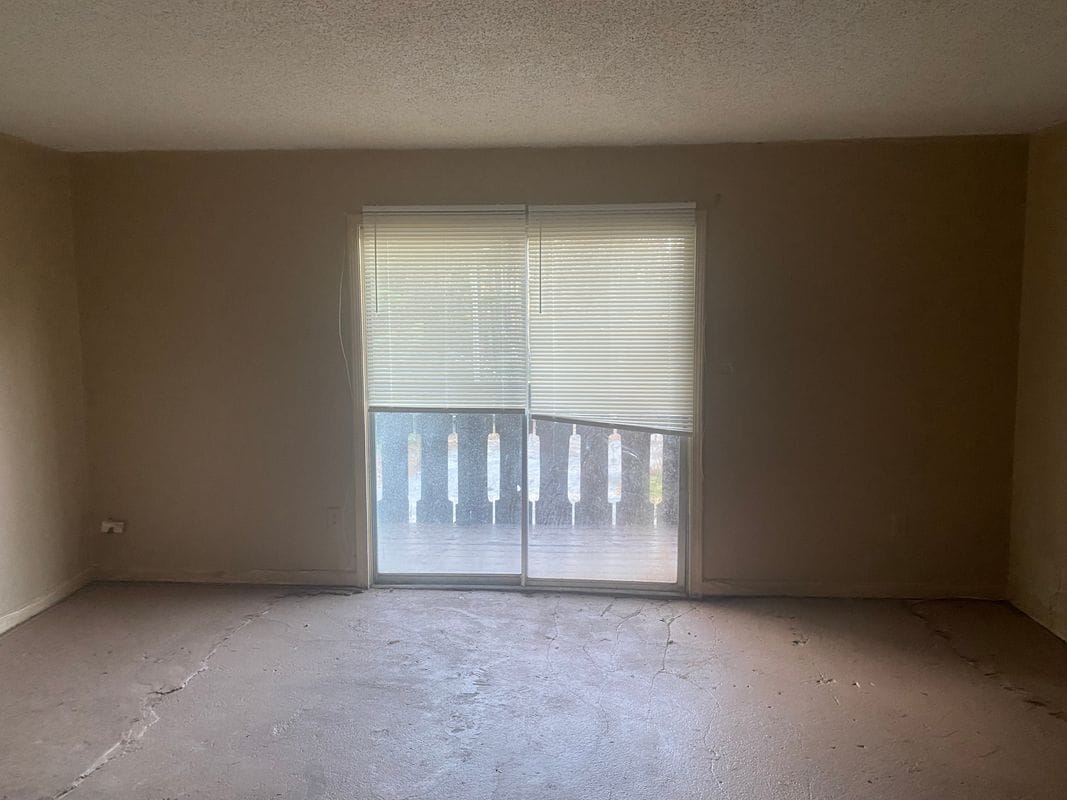 Building Photo - 1505 Camelot Dr