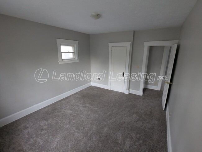 Building Photo - For Sale Land Contract - $129,900 EZ BUY P...