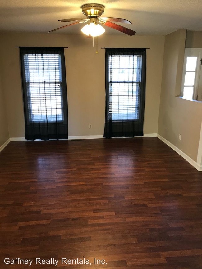 Building Photo - 3 br, 2 bath House - 612 College Dr