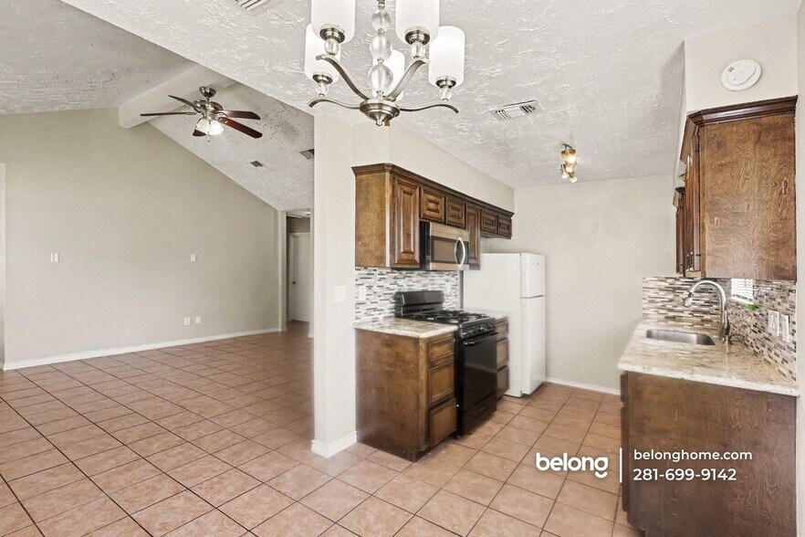 Building Photo - 13106 Bamboo Forest Trail