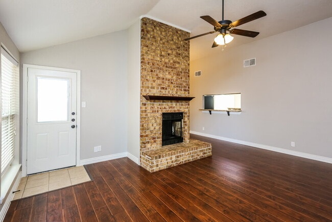 Building Photo - 8705 Elbe Trail
