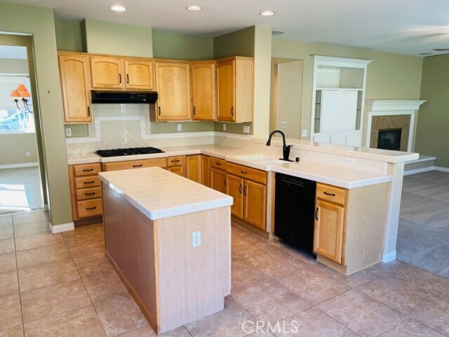 Building Photo - 1574 Glencrest Dr