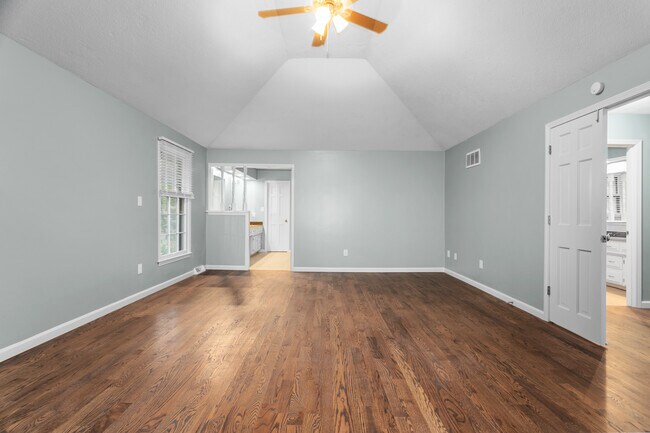 Building Photo - 4612 NW Bramble Trail