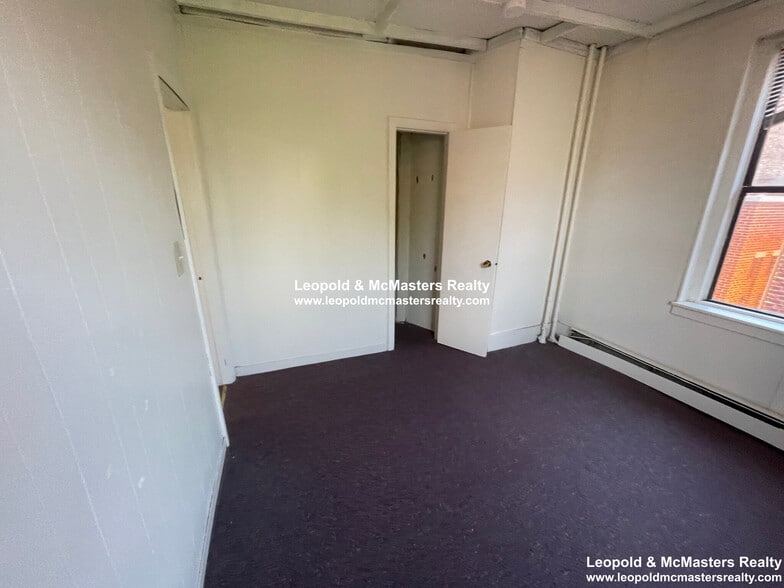 Building Photo - 47 Joy St