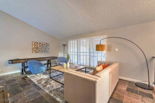 Building Photo - 5198 Hibbetts Dr