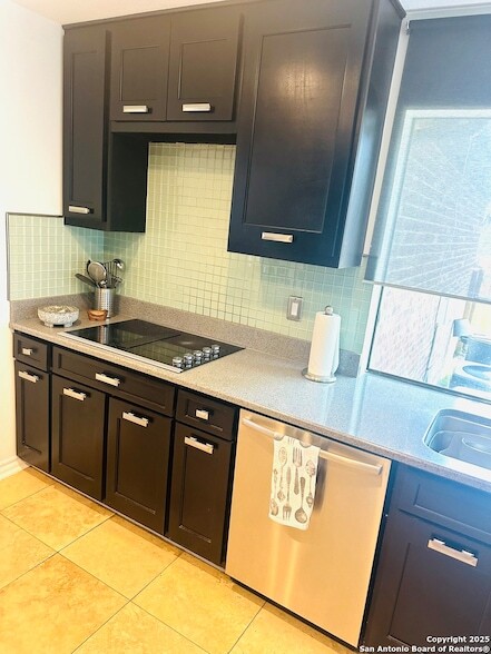 Building Photo - 25011 Earthstone Dr